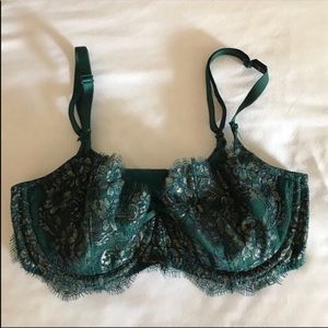 NWT Victoria’s Secret Push Up Bra Without Padding